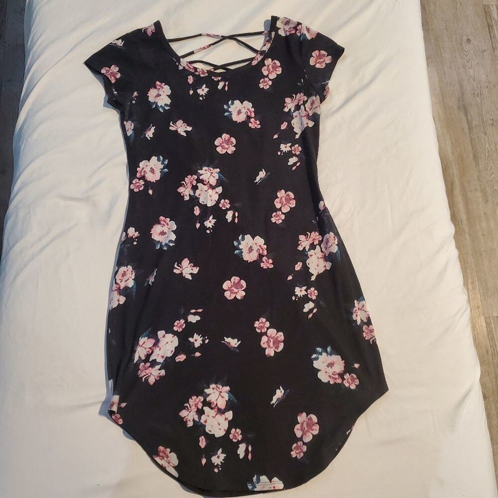 no boundaries junior medium black and floral dress
